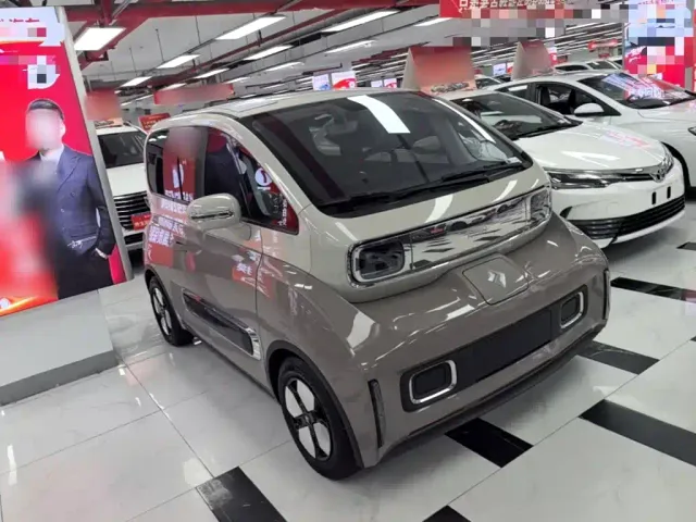Baojun KiWi EV — Фото автомобиля 3