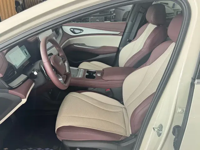 BYD Seal 07 DM-i — Фото автомобиля 8