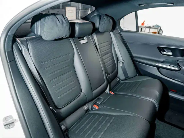 Mercedes-Benz C-Class — Фото автомобиля 19
