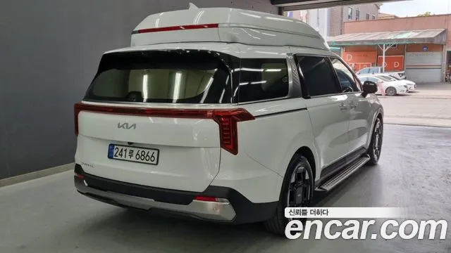Kia Canival Новый Carnival 4 поколение Бензин 9 мест Hi-Limousine — Фото автомобиля 2
