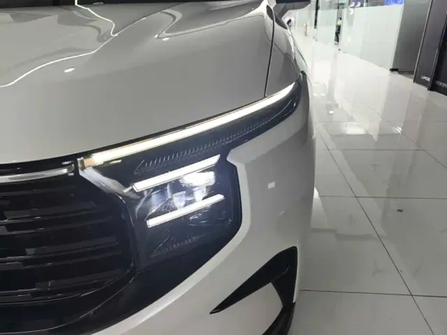 Ford Edge — Фото автомобиля 23