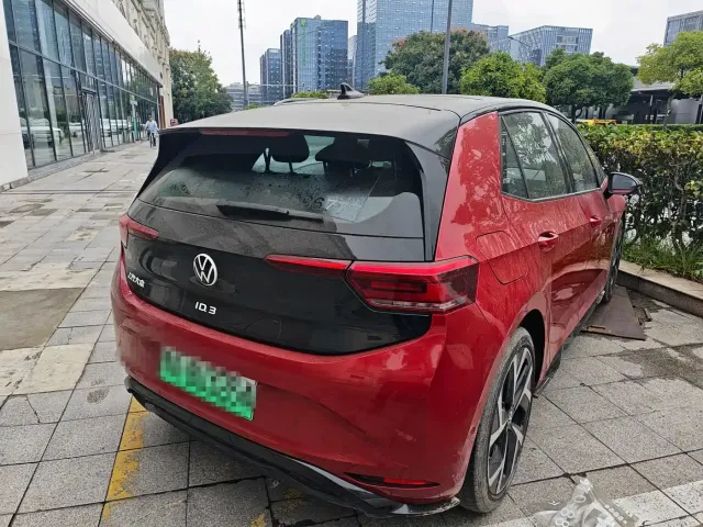 Volkswagen ID.3 — Фото автомобиля 10