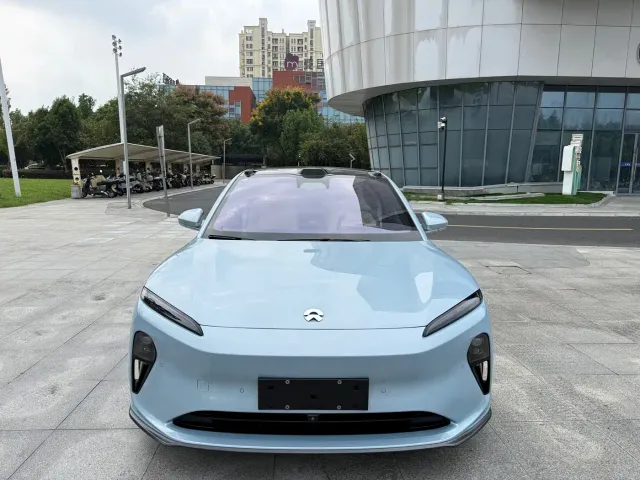 NIO NIO ET5 2022 75kWh — Фото автомобиля 2