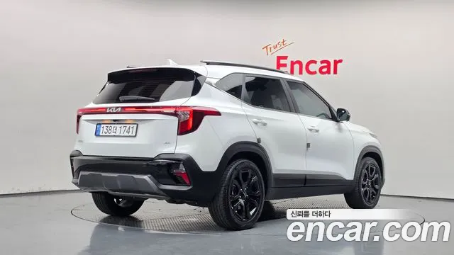 Kia Seltos — Фото автомобиля 2