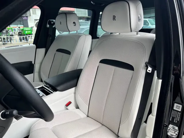 Rolls-Royce Cullinan — Фото автомобиля 10