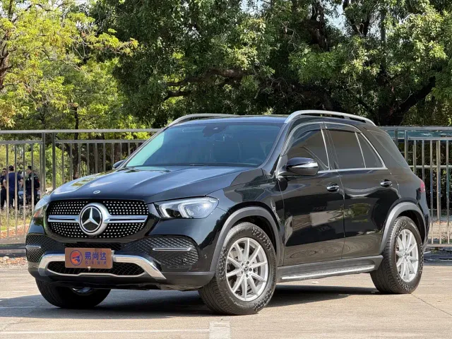 Mercedes-Benz GLE-Class — Фото автомобиля 2