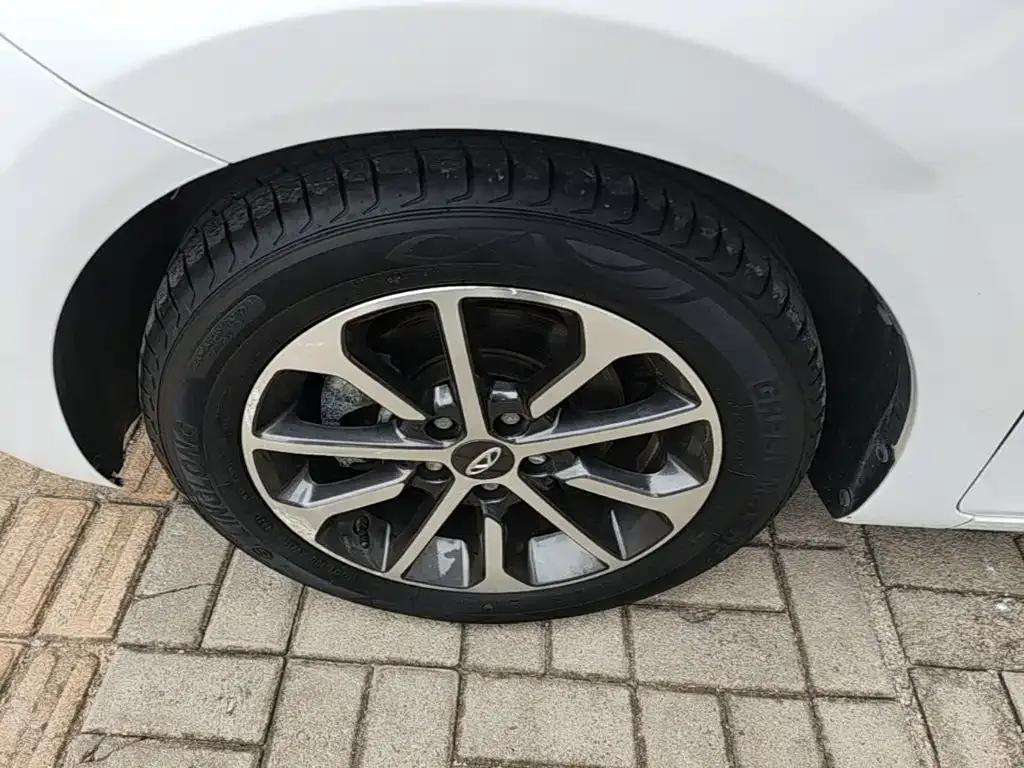 Chery Arrizo 5 2021 PRO 1.5L CVT Youth Edition — Фото автомобиля 22