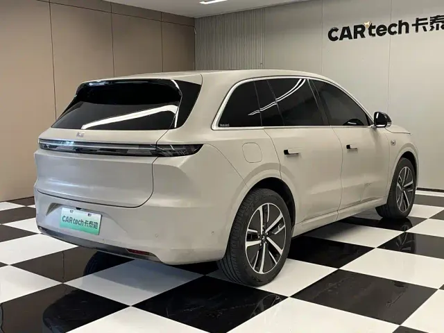 Li Auto L6 — Фото автомобиля 5