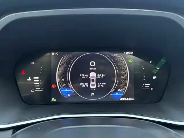 Geely Xingrui — Фото автомобиля 12