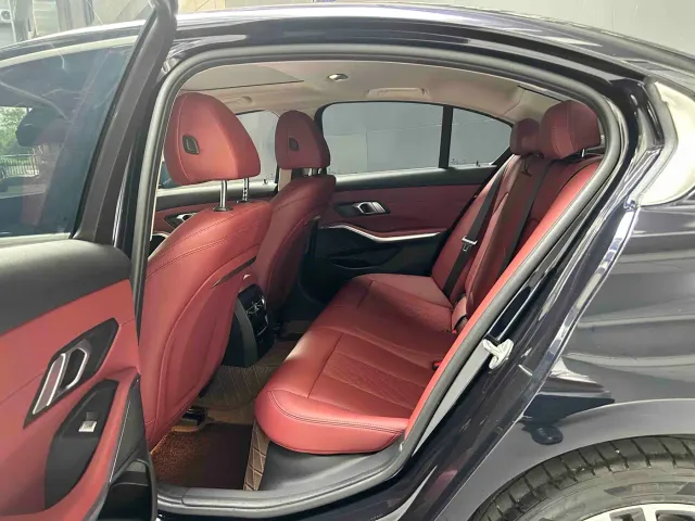 BMW 3 Series — Фото автомобиля 5
