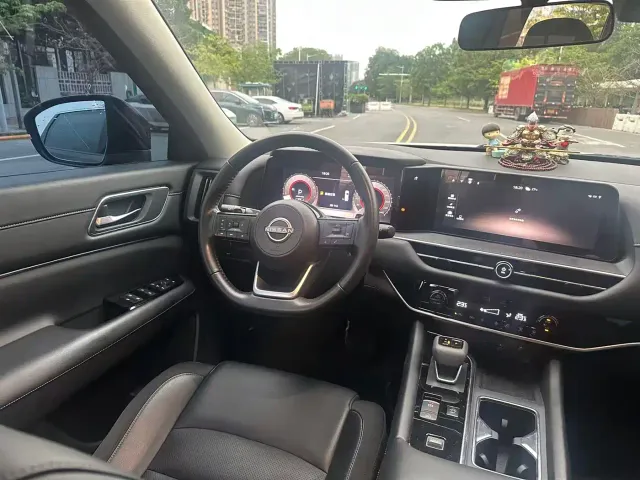 Nissan Terra — Фото автомобиля 9