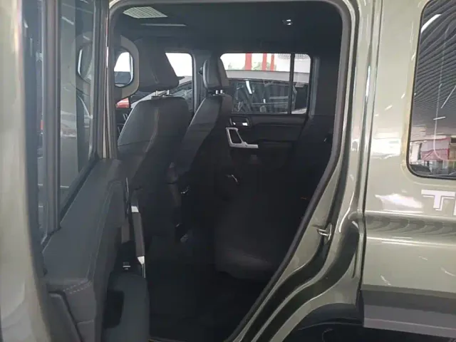 212 212 T01 2024 2.0T Mechanic — Фото автомобиля 16