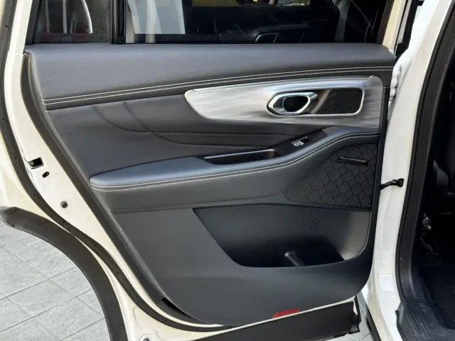 GAC Trumpchi GS8 — Фото автомобиля 13