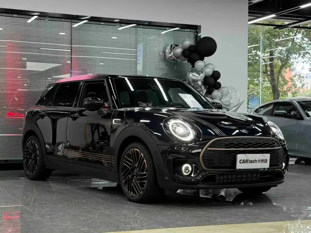 MINI Clubman — Фото автомобиля 2