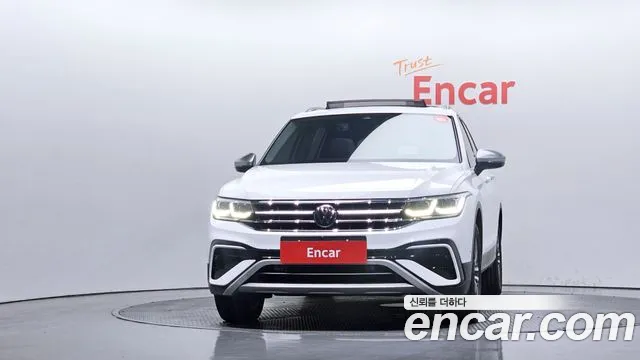 Volkswagen Tiguan — Фото автомобиля 3