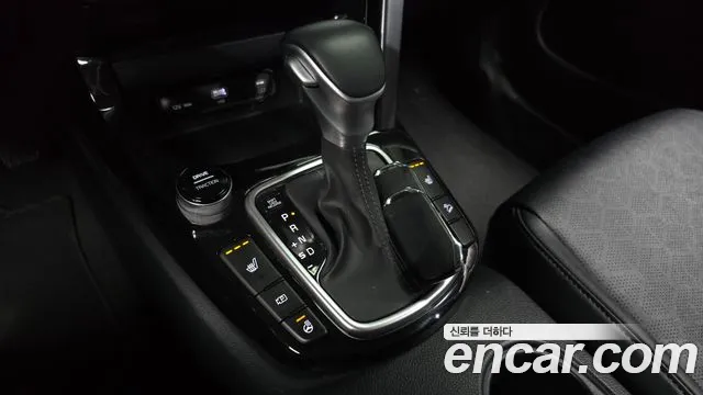 Kia Seltos New — Фото автомобиля 12
