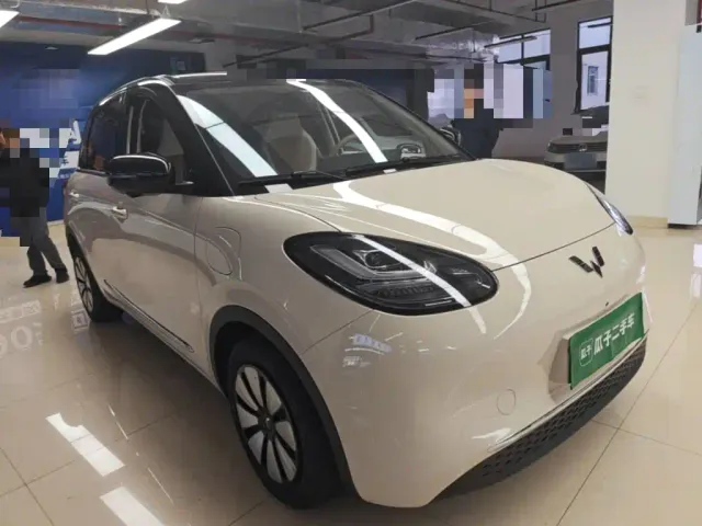 Wuling Bingo — Фото автомобиля 3