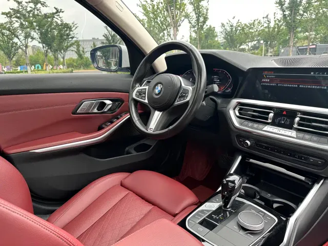 BMW 3 Series — Фото автомобиля 11