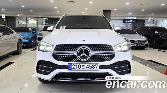 Mercedes-Benz GLE-Class — Фото автомобиля 2