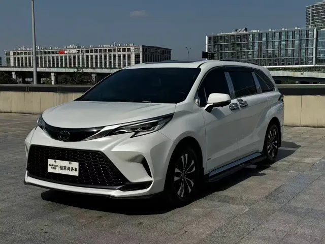 Фотография автомобиля — Toyota Granvia