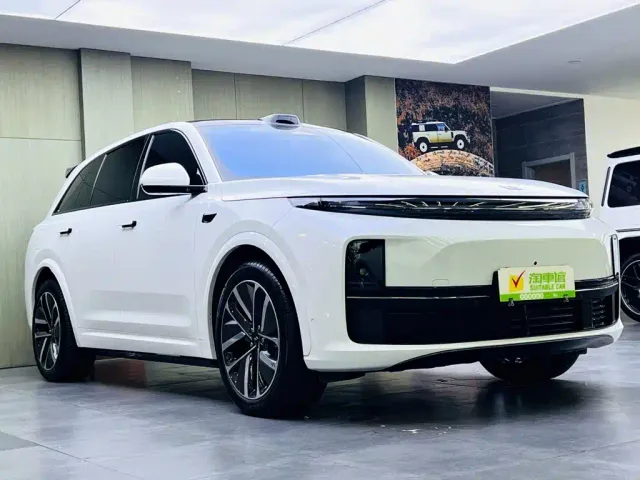 Li Auto L7 — Фото автомобиля 3