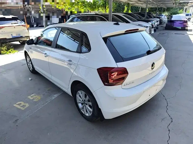 Volkswagen Polo — Фото автомобиля 4