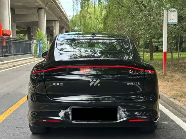 IM Motors LS6 — Фото автомобиля 5