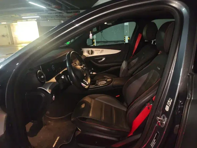 Mercedes-Benz E-Class AMG — Фото автомобиля 16