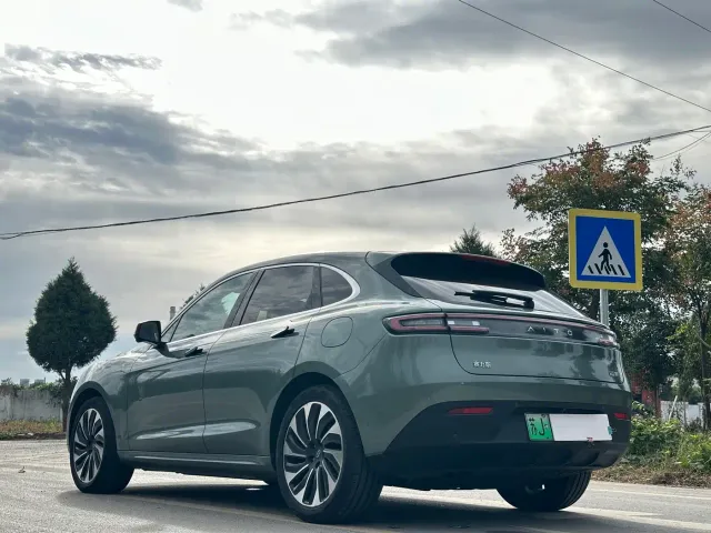 Aito M5 — Фото автомобиля 5