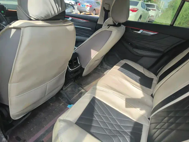 Dongfeng Yixuan MAX — Фото автомобиля 9
