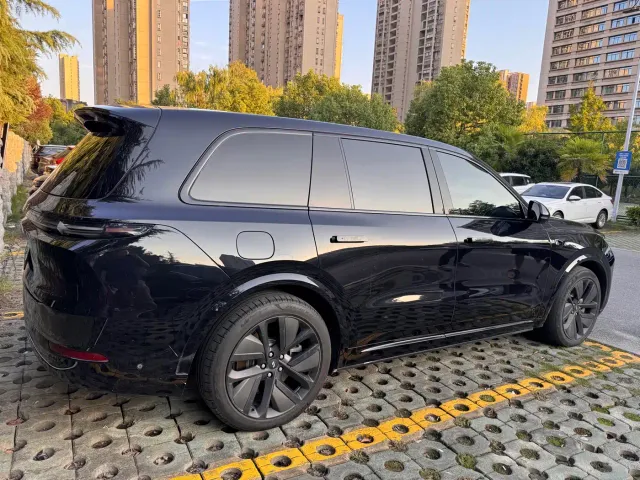 Li Auto L9 — Фото автомобиля 4