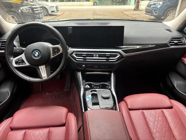 BMW i3 — Фото автомобиля 7