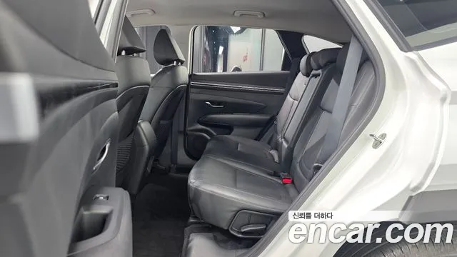 Hyundai Tucson Tucson (NX4) Бензин 1.6 турбо 2WD — Фото автомобиля 12