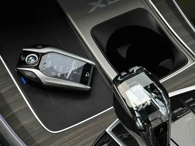 BMW X5 — Фото автомобиля 10