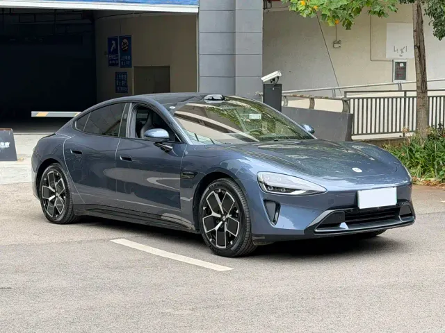 Xiaomi SU7 — Фото автомобиля 2