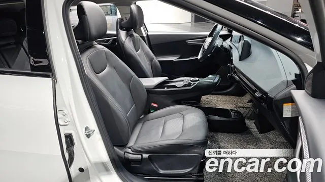 Kia EV6 — Фото автомобиля 16