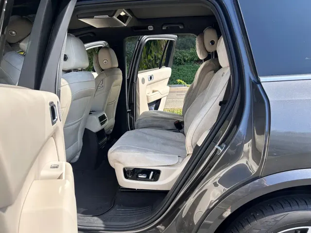 Li Auto L8 — Фото автомобиля 10