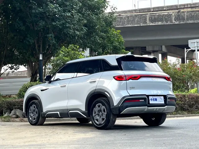 BYD Yuan UP — Фото автомобиля 4