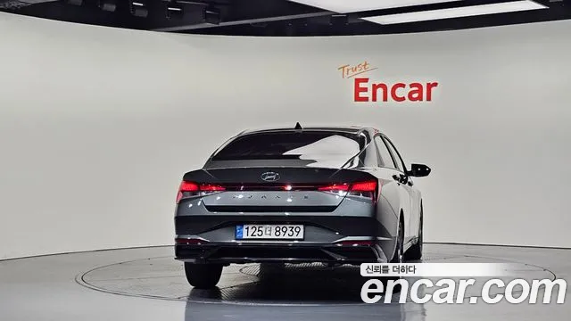 Hyundai Avante CN7 — Фото автомобиля 4