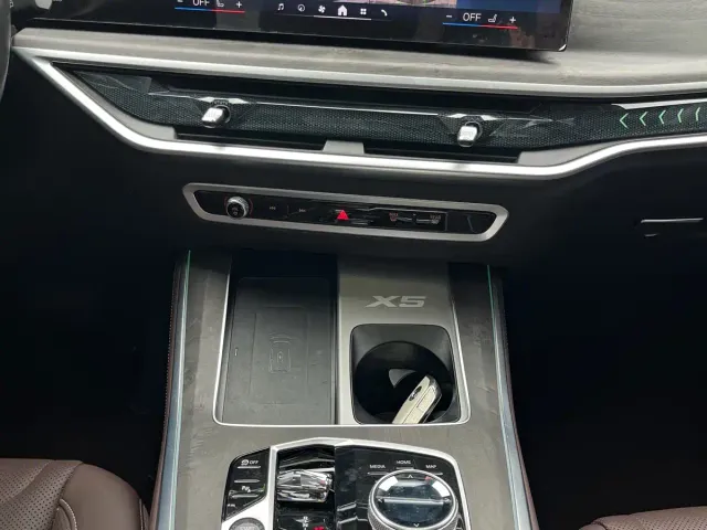 BMW X5 — Фото автомобиля 9