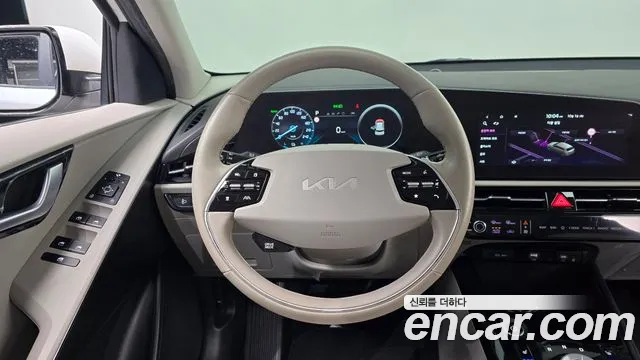 Kia Niro New — Фото автомобиля 19