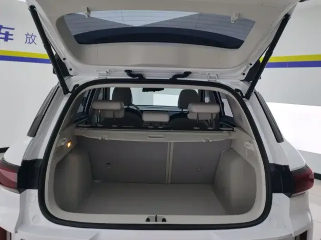 Geely ICON — Фото автомобиля 4