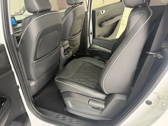 Wuling Jiachen — Фото автомобиля 16