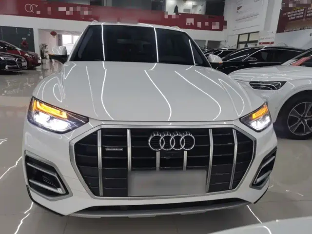 Audi Q5L — Фото автомобиля 2