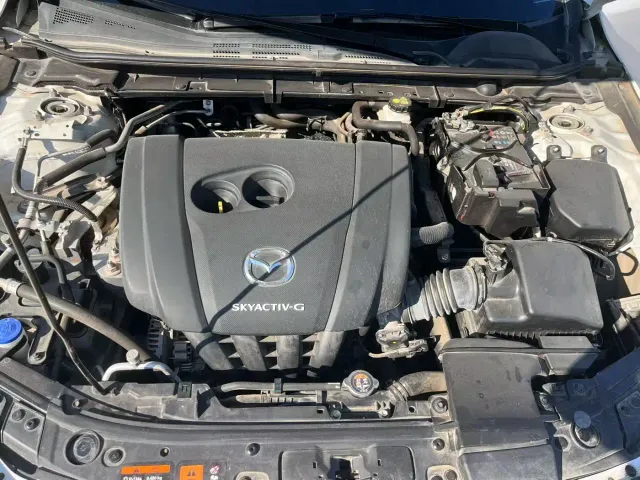 Mazda Axela — Фото автомобиля 6