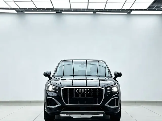 Audi Q2L — Фото автомобиля 2
