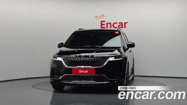 Kia Canival Carnival 4 поколение Бензин 7 мест Signature — Фото автомобиля 2