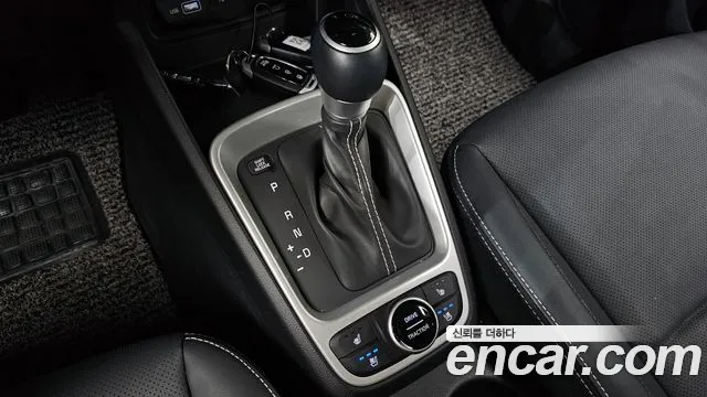 Hyundai Venue Venue 1.6 Modern Plus — Фото автомобиля 9