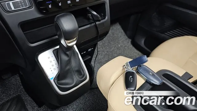 Hyundai Staria — Фото автомобиля 9