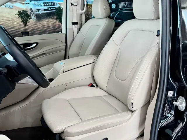 Mercedes-Benz V-Class — Фото автомобиля 6